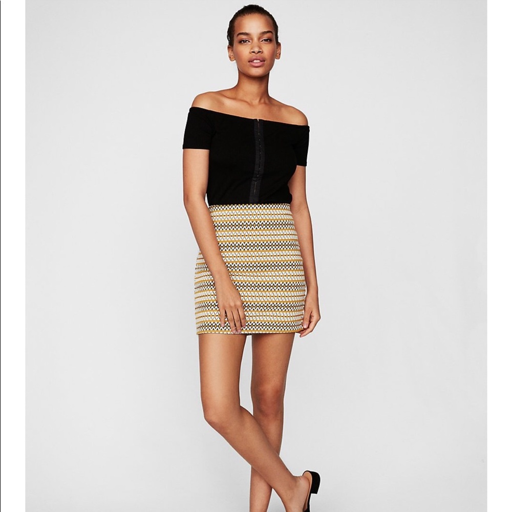 Geometric Knit Mini Skirt